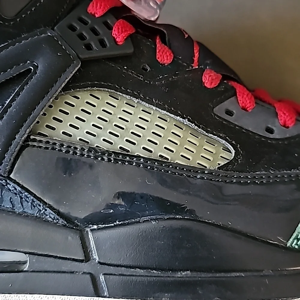 JORDAN SPIZIKE Black Varsity Red Classic Green 2017 Size 13